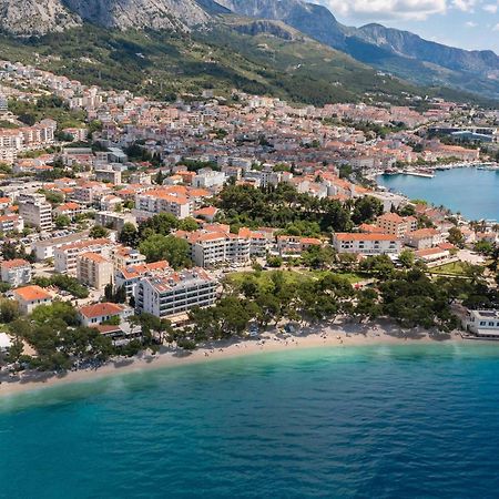Apartments Near Central Beach With Free Parking Makarska Esterno foto