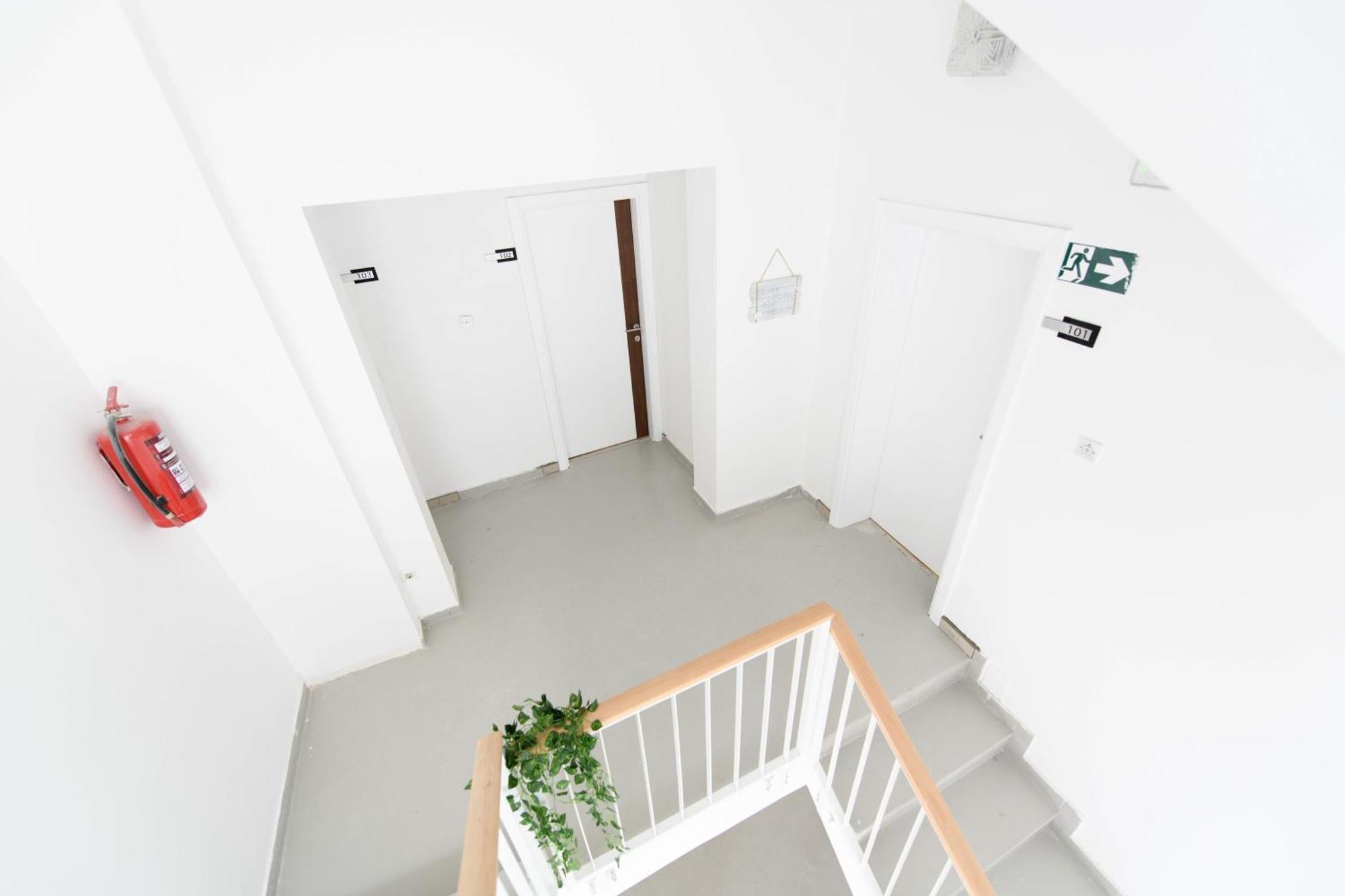 Apartments Near Central Beach With Free Parking Makarska Esterno foto
