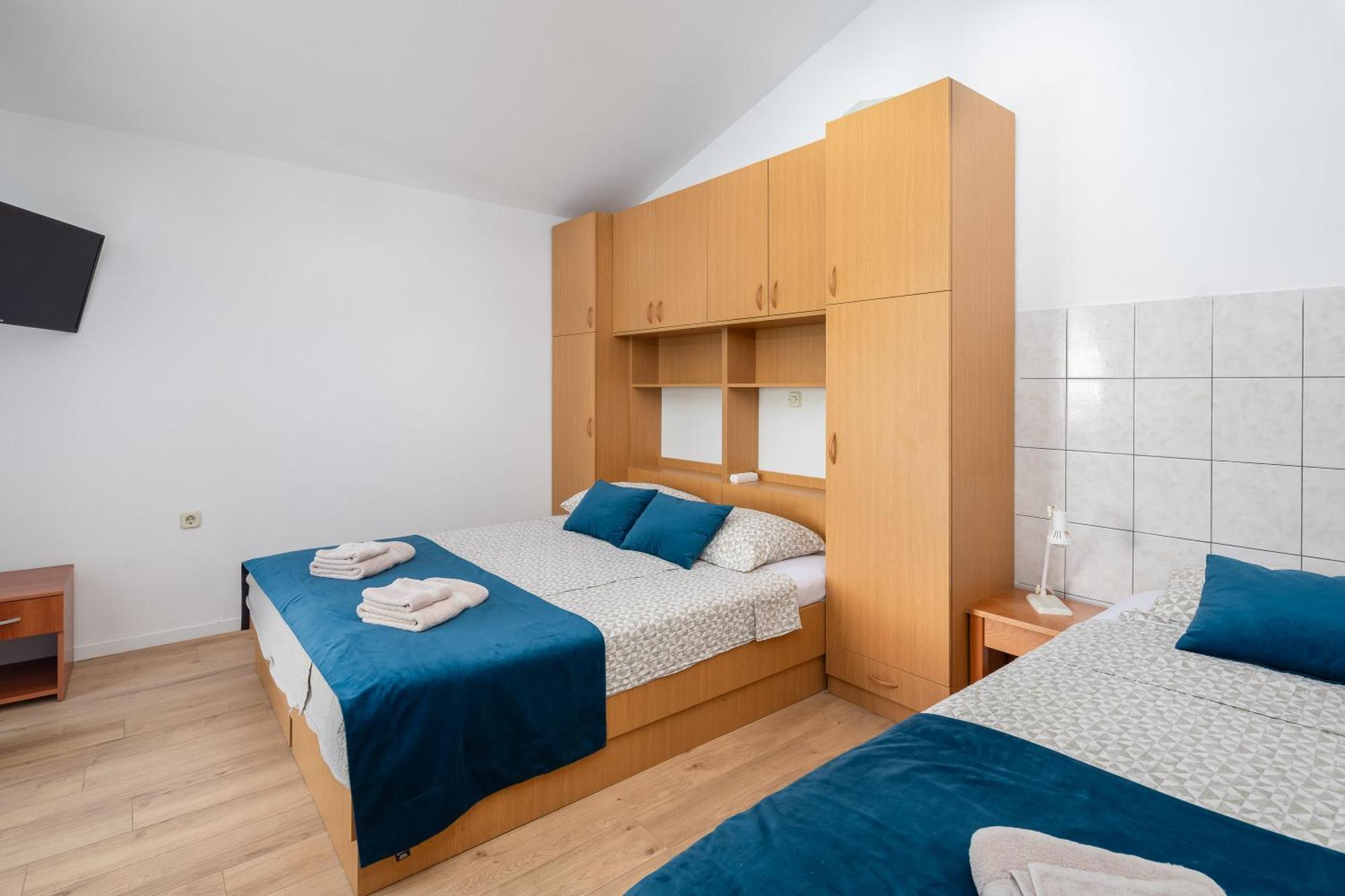 Apartments Near Central Beach With Free Parking Makarska Camera foto