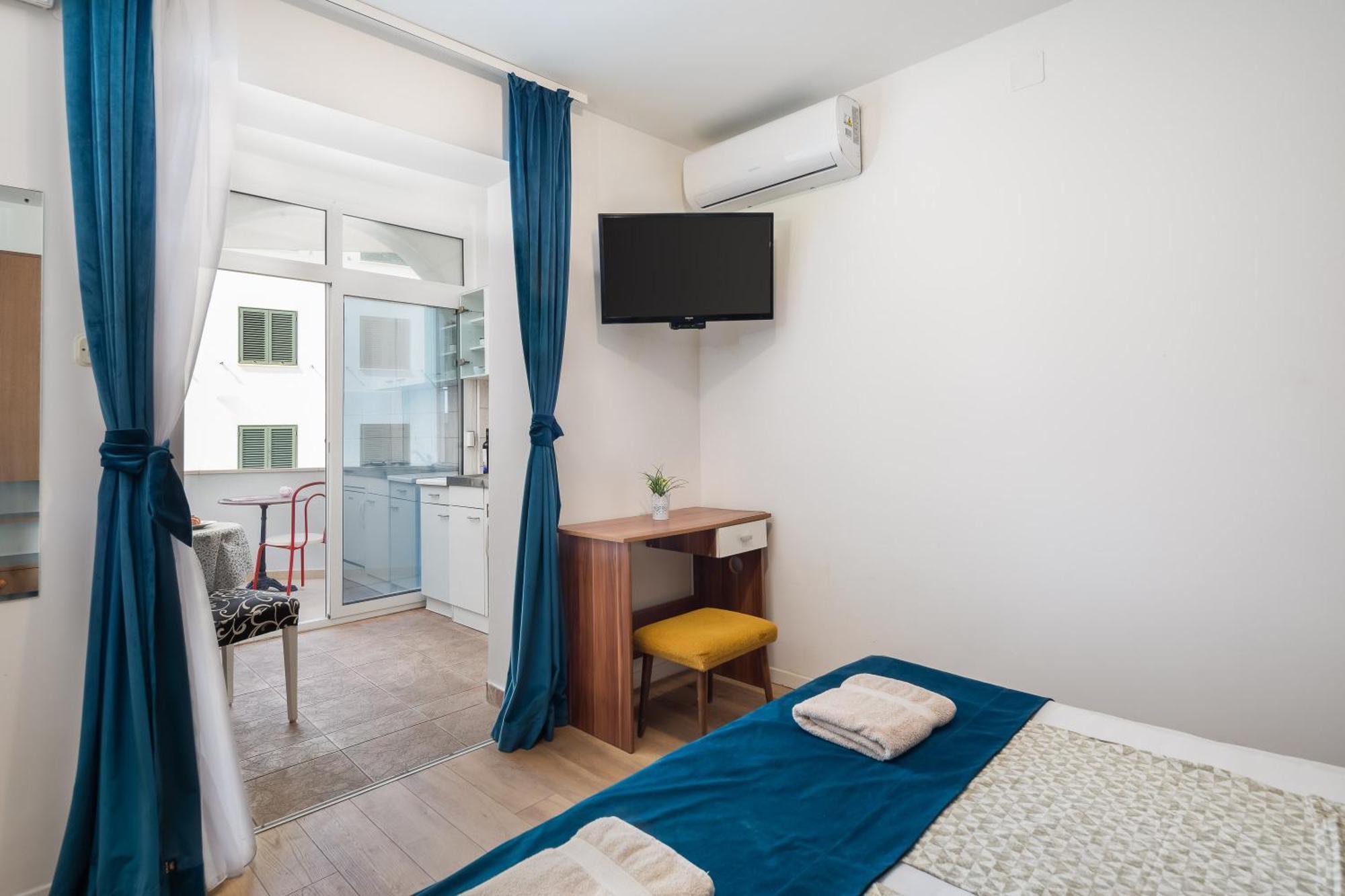 Apartments Near Central Beach With Free Parking Makarska Camera foto