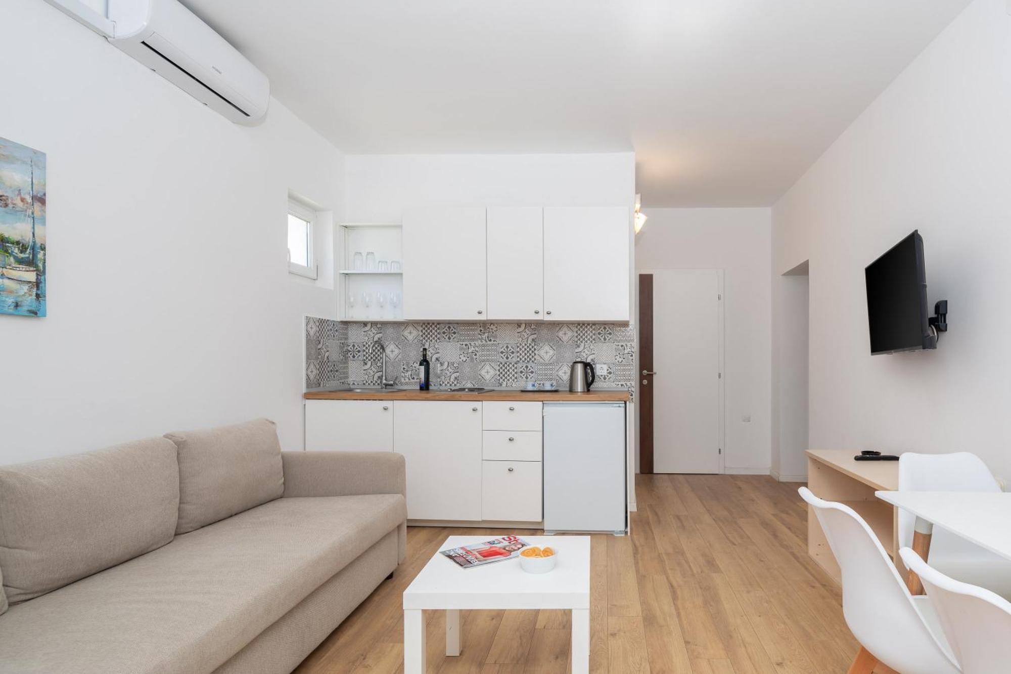 Apartments Near Central Beach With Free Parking Makarska Camera foto
