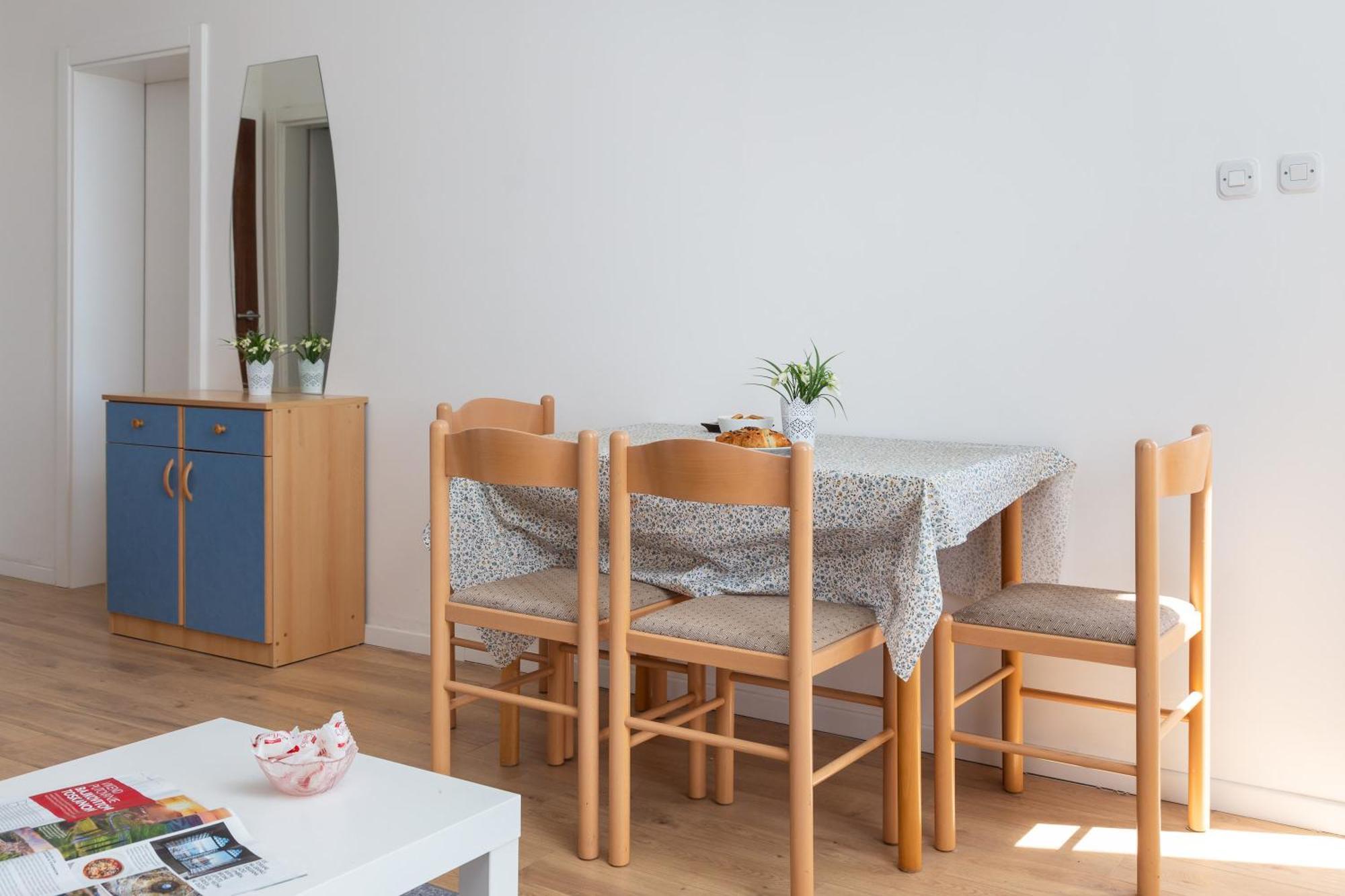 Apartments Near Central Beach With Free Parking Makarska Camera foto