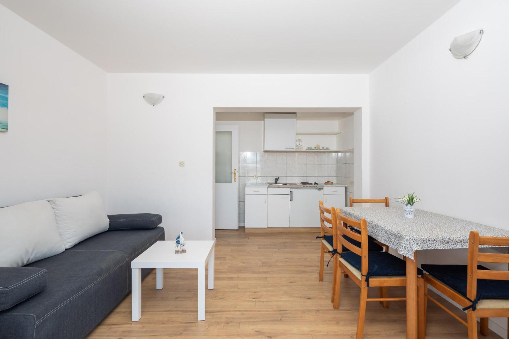 Apartments Near Central Beach With Free Parking Makarska Camera foto