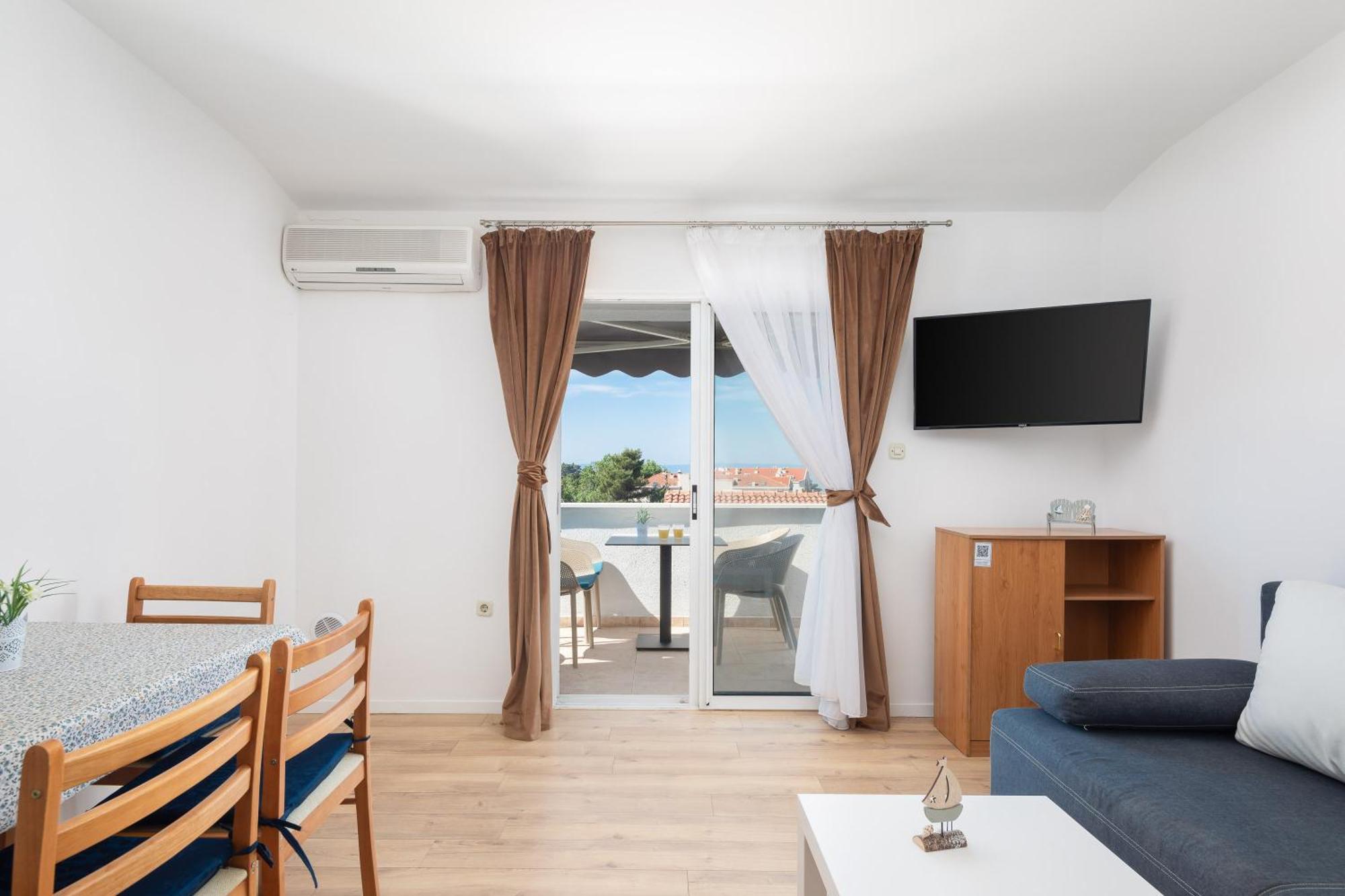 Apartments Near Central Beach With Free Parking Makarska Camera foto